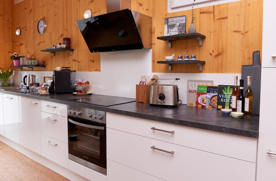 Coffee/tea facilities, Kitchen or kitchenette, dishwasher, minibar, stove, toaster