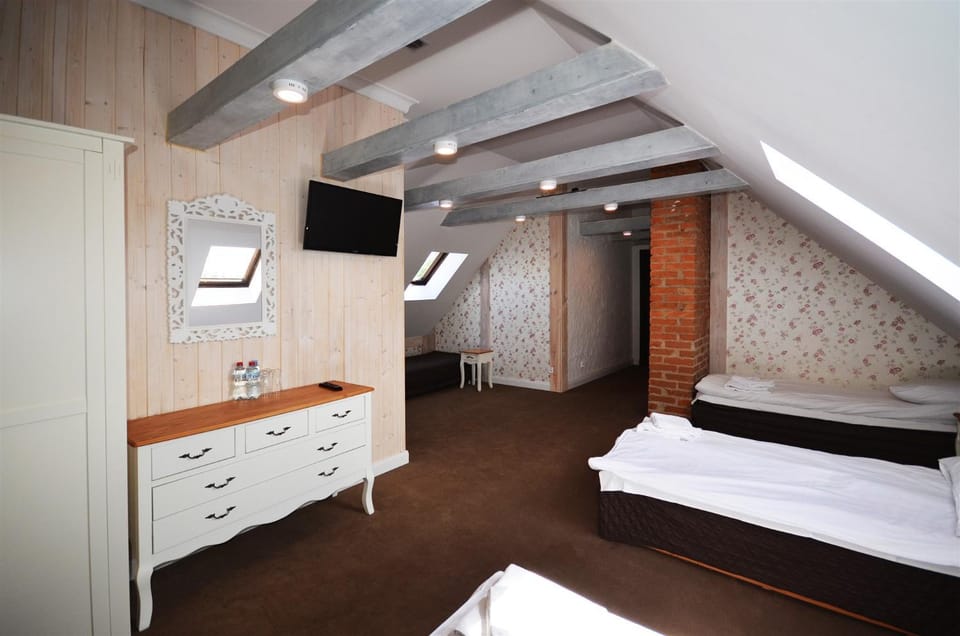 Bed, Photo of the whole room, Bedroom, hair dresser, wardrobe