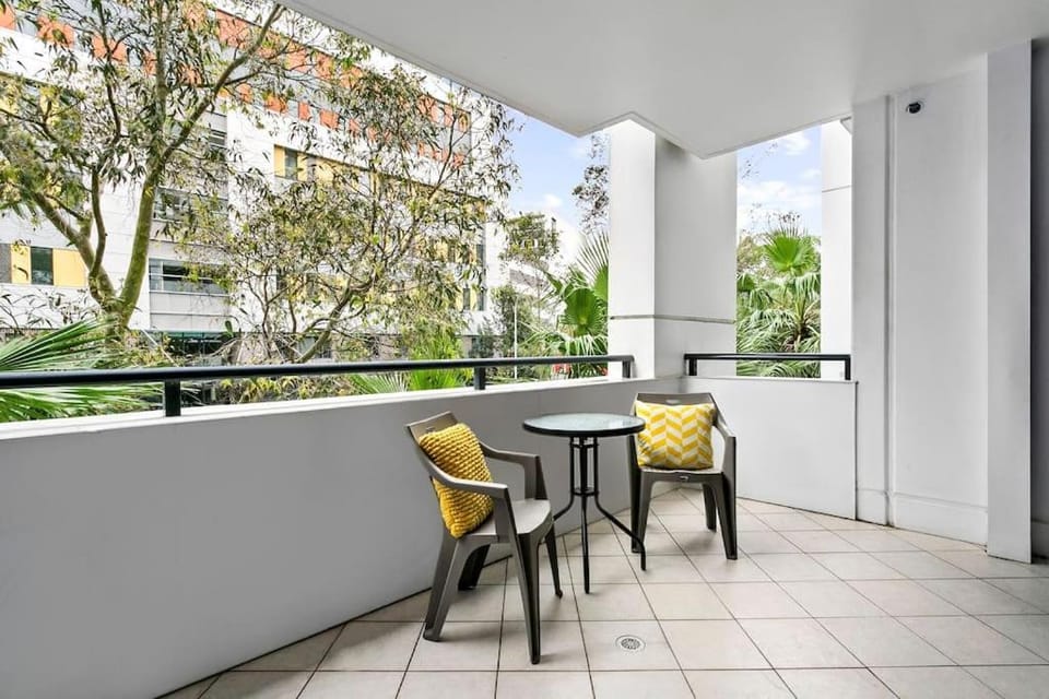 HERB8 - Herbert Street - St Leonards Apartment in Sydney