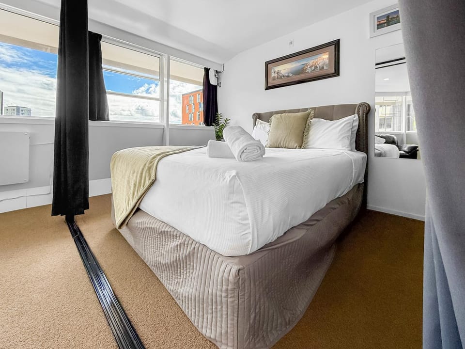 Whitaker Wish- Spacious, city based apartment with carpark Apartment in Auckland