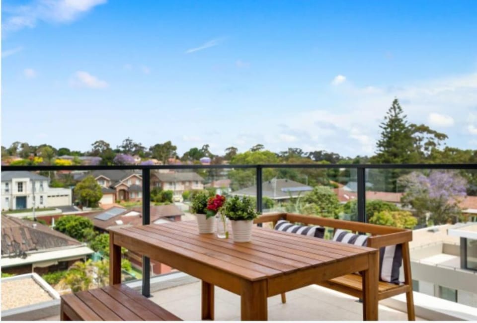 NR005 - Whiteside Street - North Ryde Apartment in Sydney