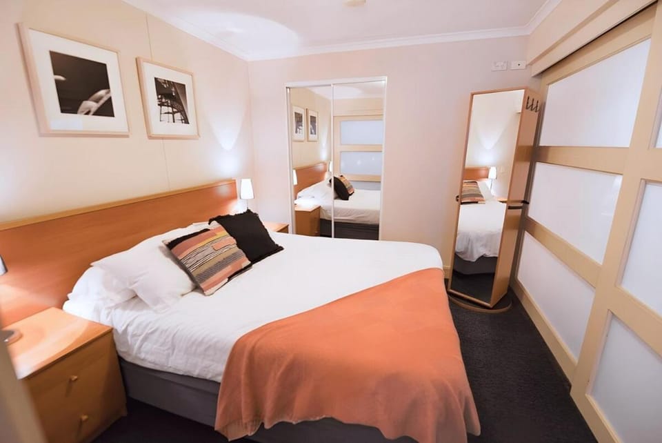 PI702 - Ideally Located Sydney CBD Apartment in Sydney