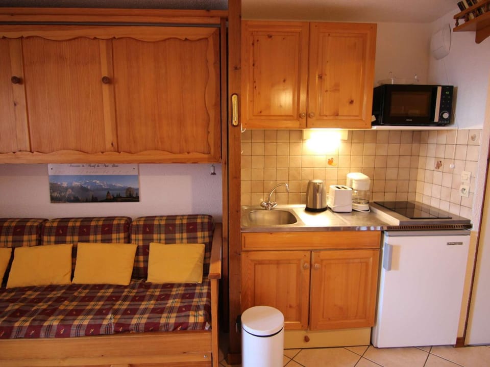 Studio cabine agréable aux Saisies, balcon sud, 5 pers - FR-1-594-315 Cabin in Villard-sur-Doron