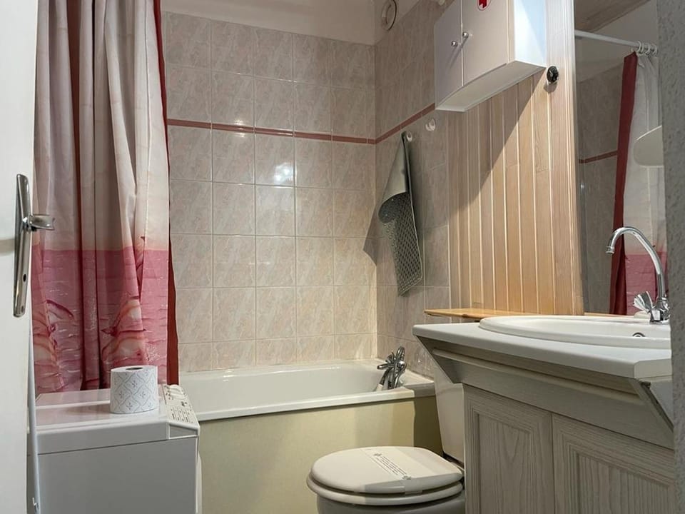Studio cosy 2 pers avec terrasse, Barèges - Proche thermes et ski, navette gratuite - FR-1-403-102 Apartment in Aragon
