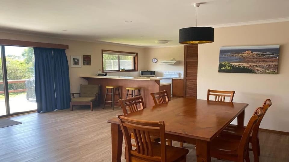 Laura's Pambula Beach House in Pambula Beach