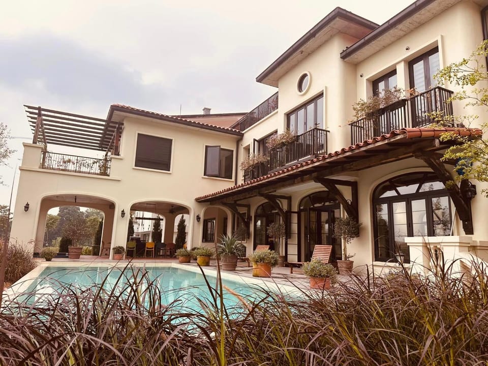 Property building, Swimming pool