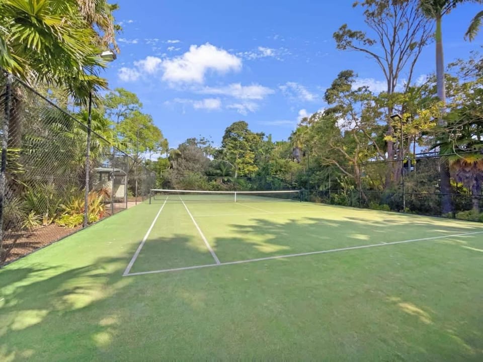 Tennis court