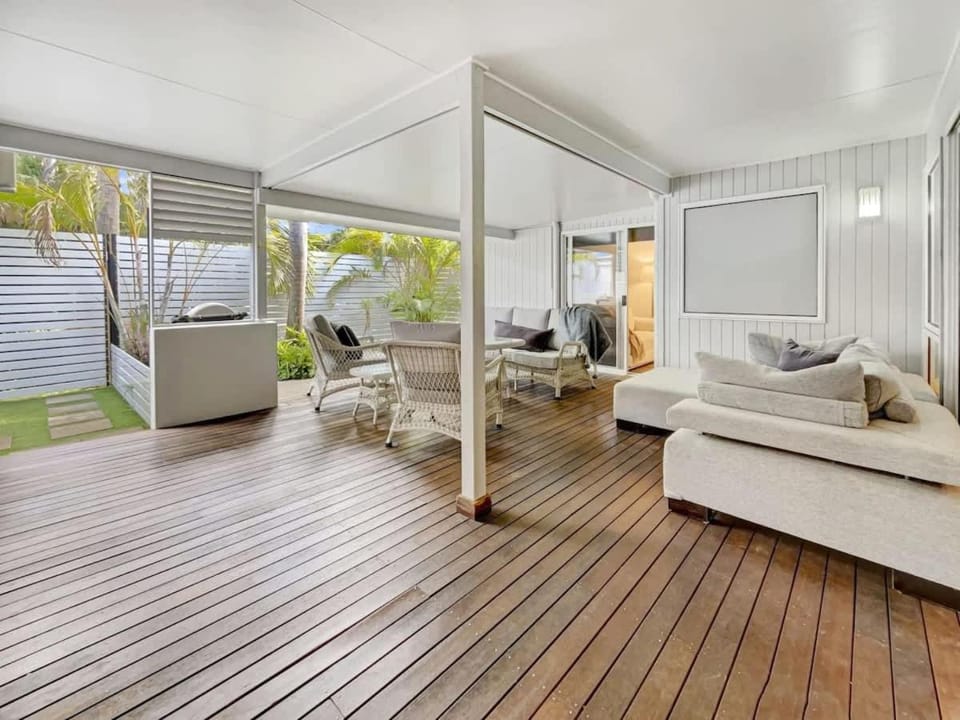 Patio, Seating area