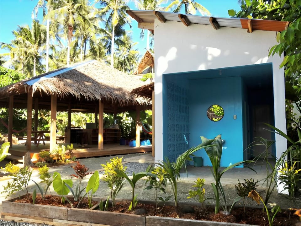 Three Little Birds Surf Hostel Hostel in General Luna