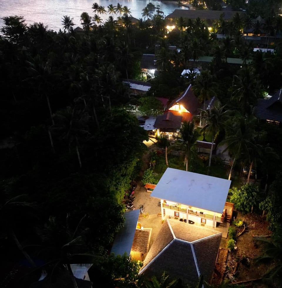 Three Little Birds Surf Hostel Hostel in General Luna