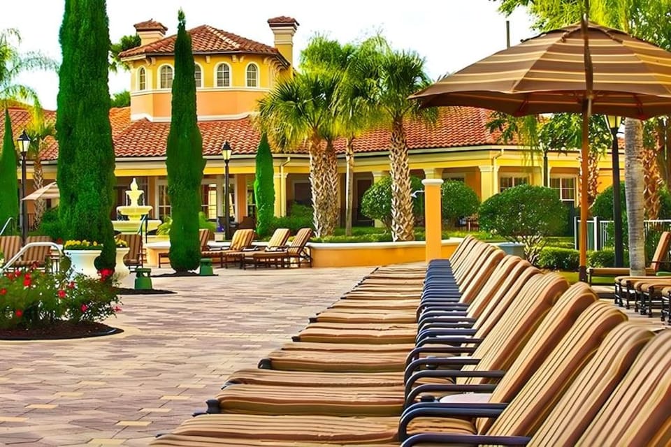 Entire Rental 3-BR Minutes from Disney x8 Hot tub Apartment 2204 Apartment in Orlando