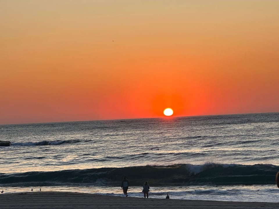 Nearby landmark, Day, People, Natural landscape, Beach, Sea view, Sunrise, group of guests