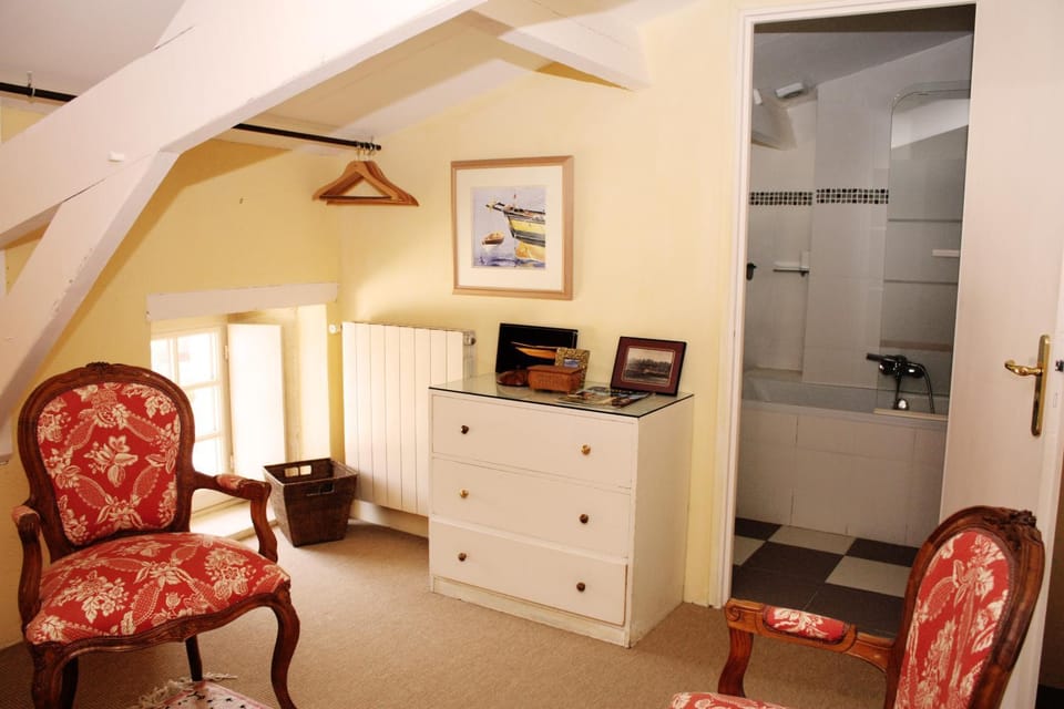 Chateau De Castelneau Bed and Breakfast in Nouvelle-Aquitaine