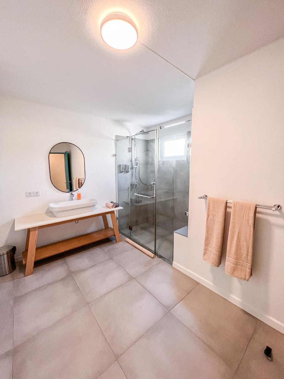 Shower, Bathroom, towels