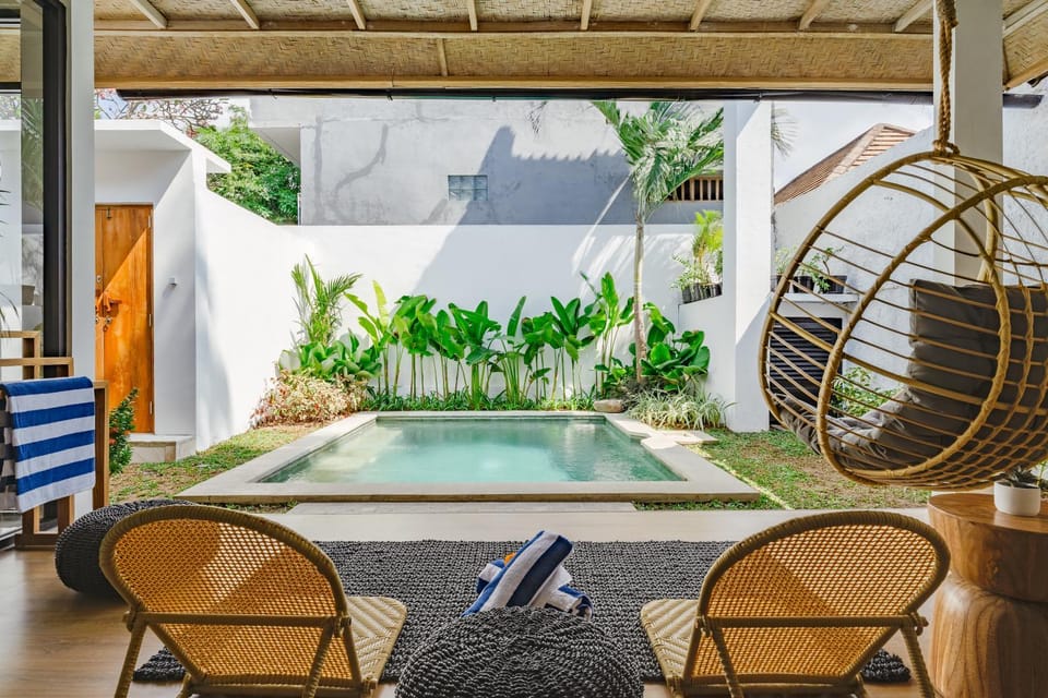 Patio, Garden, Swimming pool