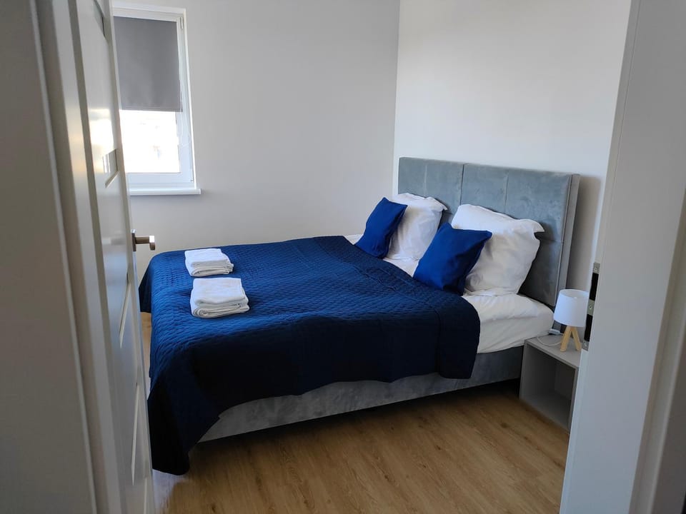 Bed, Photo of the whole room, Bedroom, towels, wardrobe