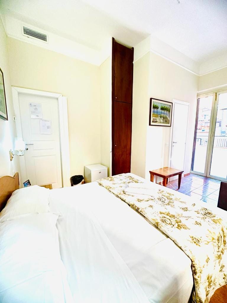 Hotel Resi Hotel in Rome