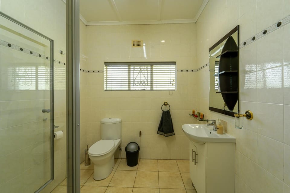 Toilet, Bathroom