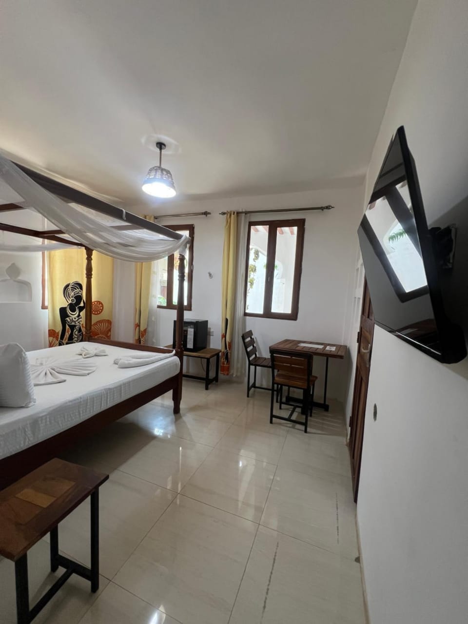 Bed, TV and multimedia, Living room, Bedroom