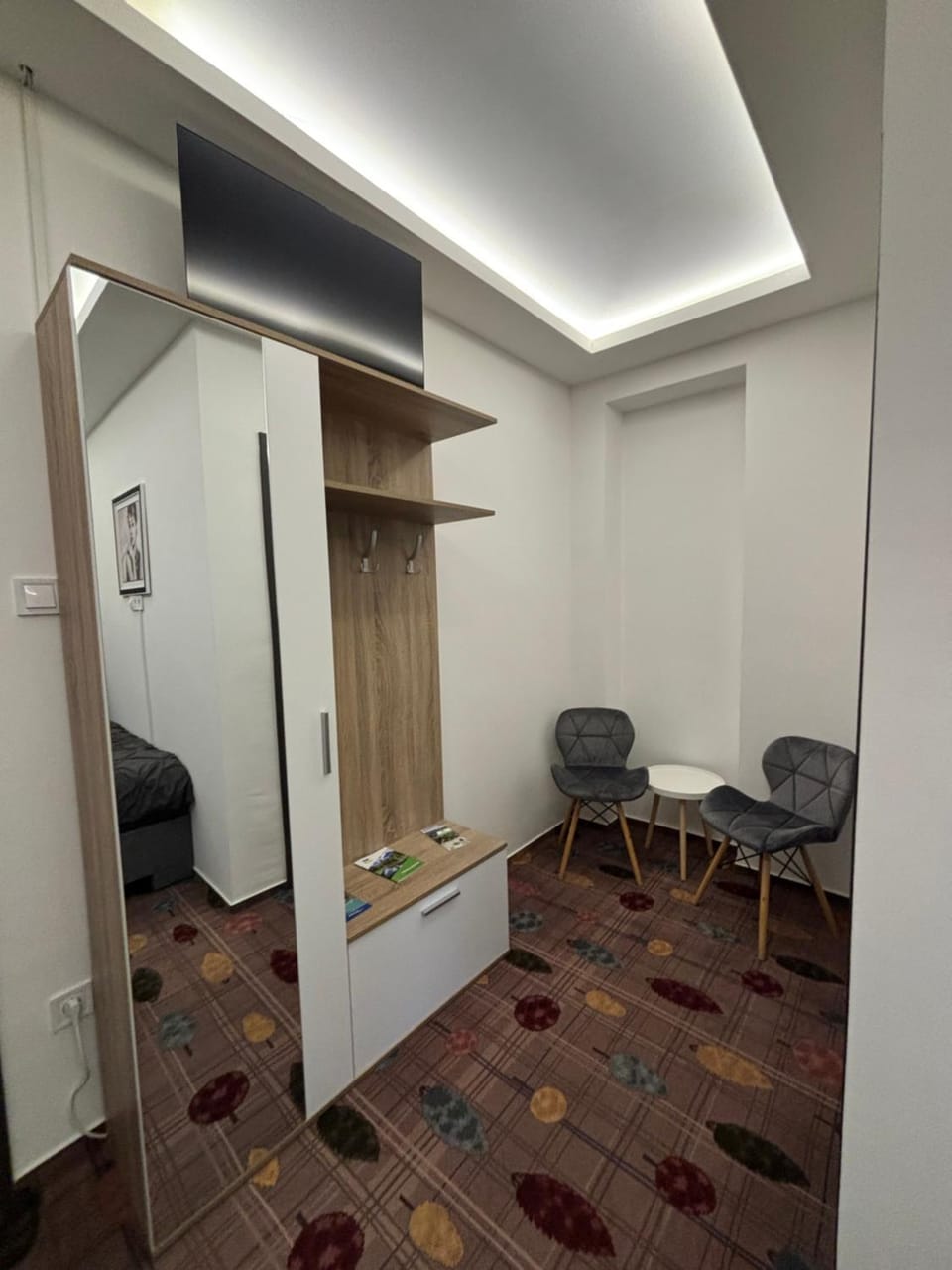 Seating area, wardrobe