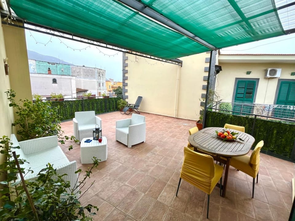 View (from property/room), Balcony/Terrace