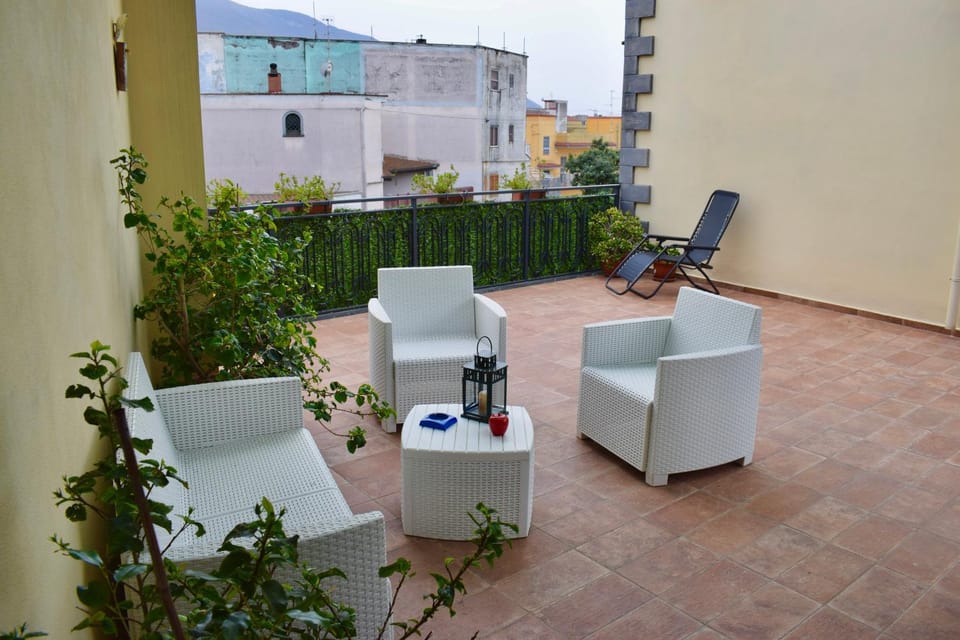 View (from property/room), Balcony/Terrace