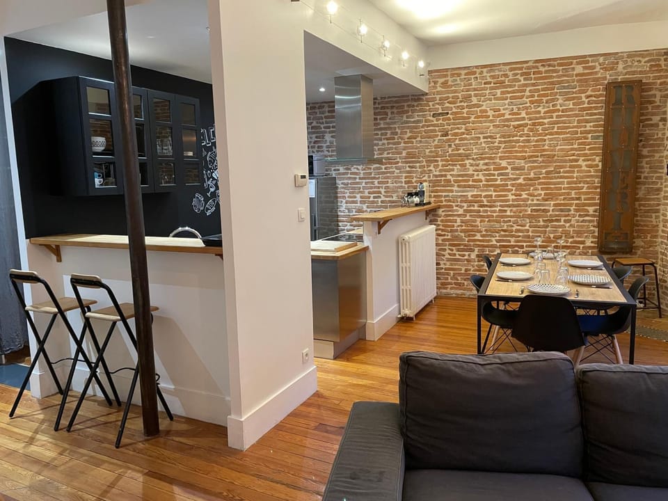 Living room, Lounge or bar, Seating area, Dining area, oven, kitchen