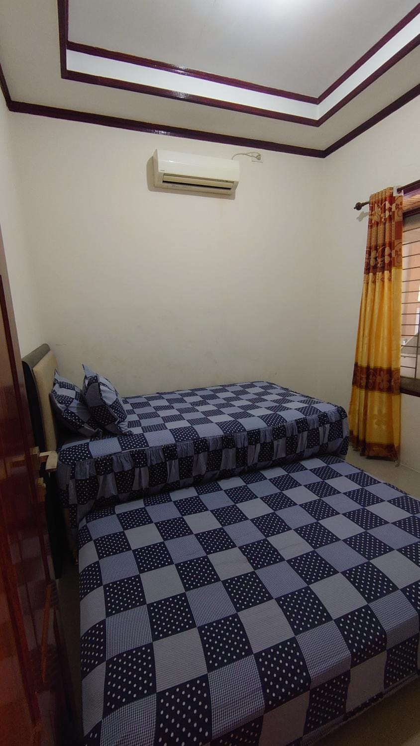 Bedroom, air conditioner