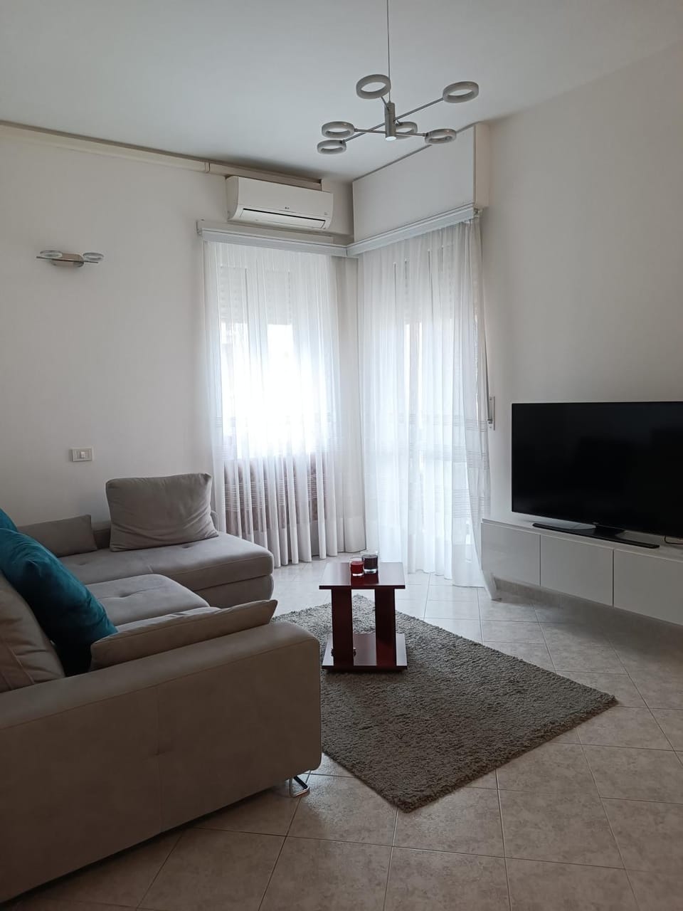 TV and multimedia, Living room, air conditioner