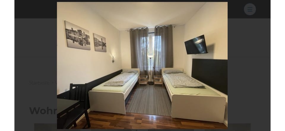 Bed, TV and multimedia, Bedroom