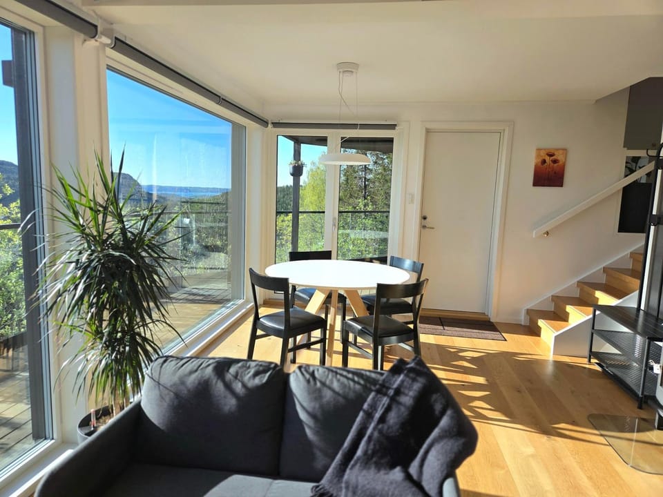 View (from property/room), Living room, Dining area