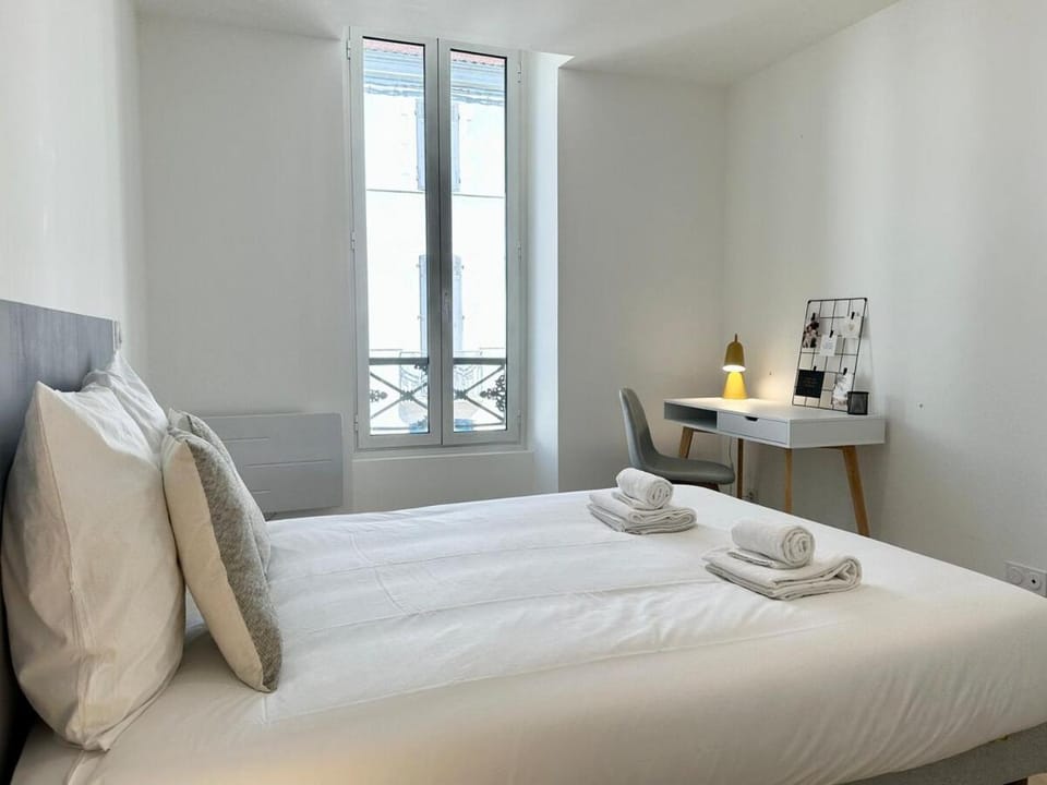 L'AUTHENTIQUE - Moderne - Central Apartment in Mont-de-Marsan