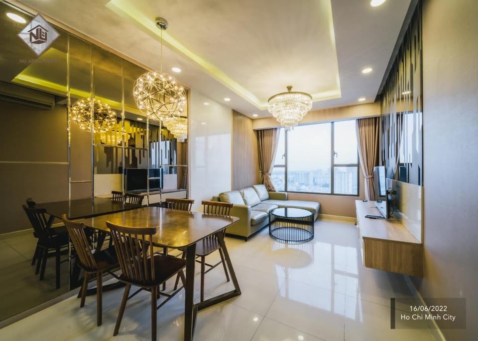 Communal lounge/ TV room, TV and multimedia, Living room, Seating area, Dining area, Evening entertainment