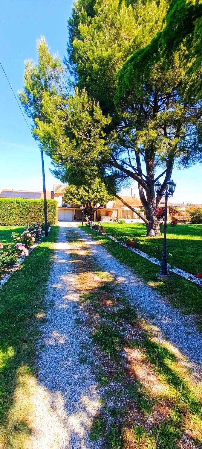 Lo Mas dei Santés House in Sorgues