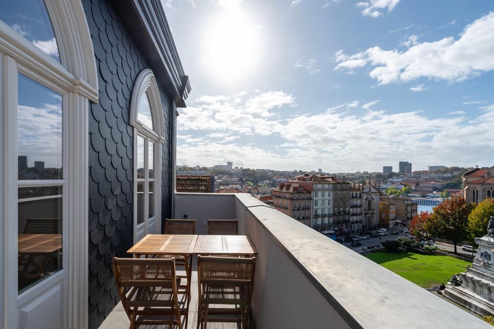 Balcony/Terrace, Dining area, City view