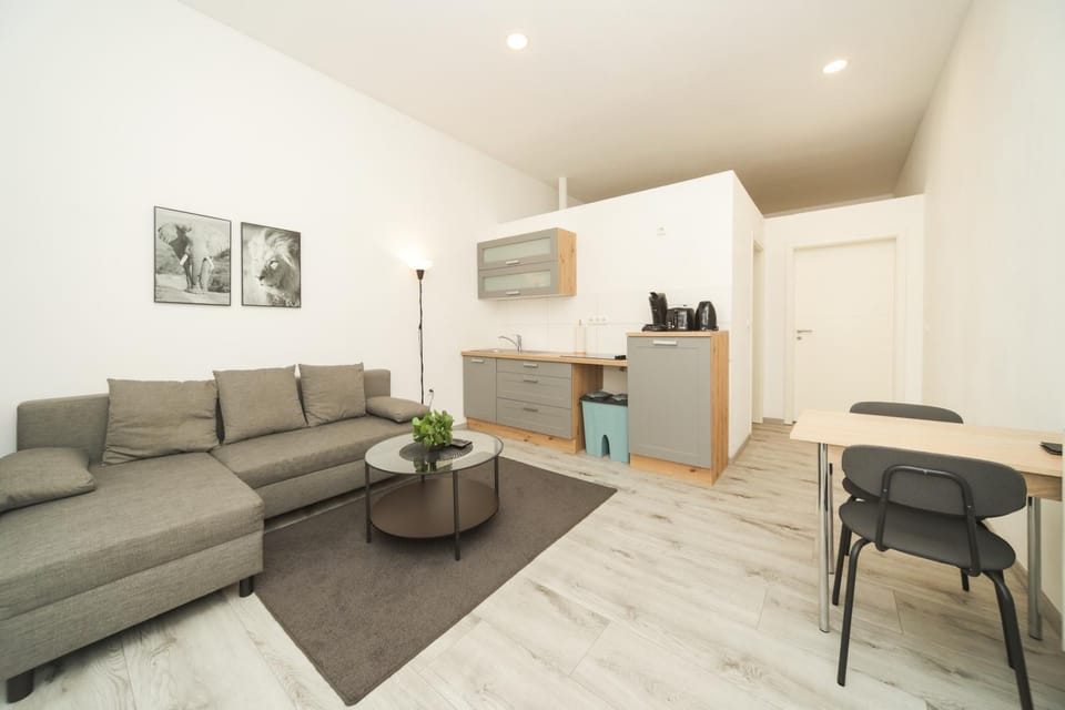 TV and multimedia, Living room, Dining area