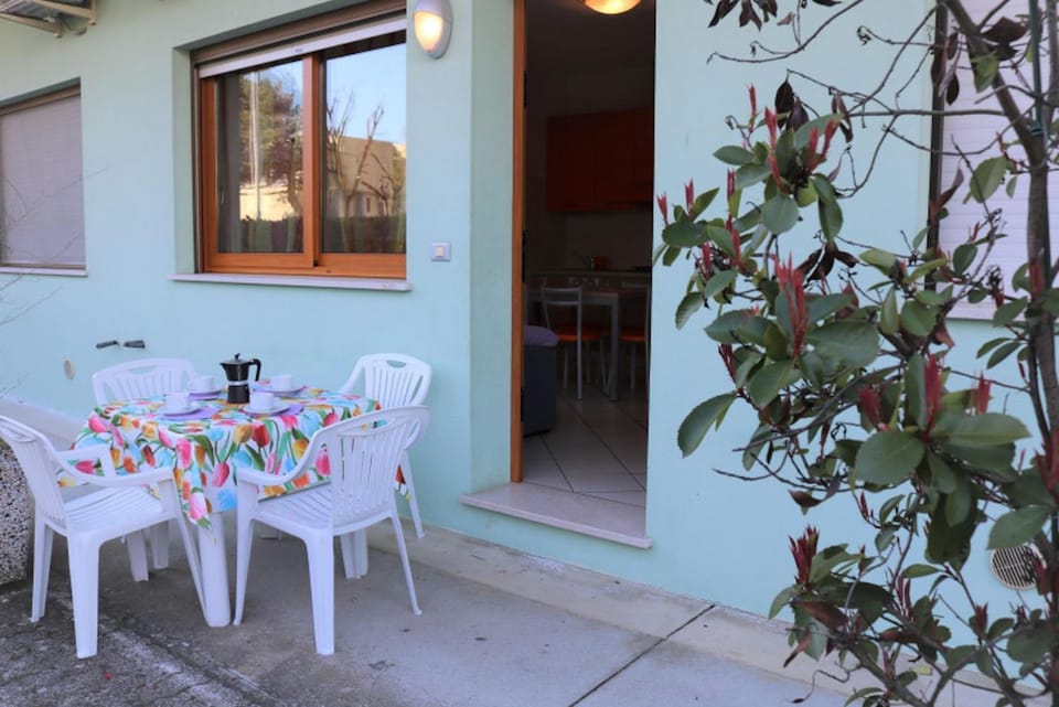 Restaurant/places to eat, Dining area