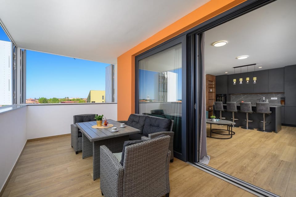 Balcony/Terrace, Living room, Dining area