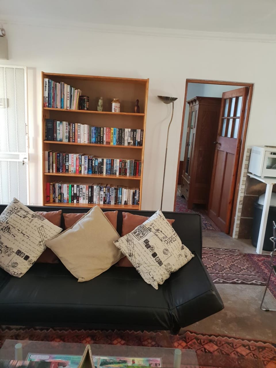 Library, Living room, Seating area