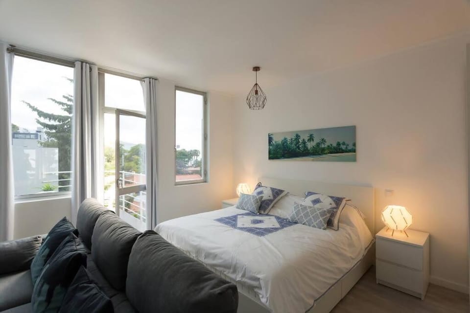 Apartment Banana Panorama: central Lido area Apartment in Funchal