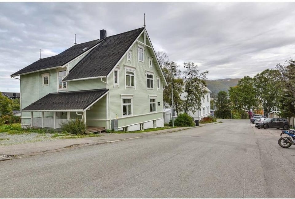 Quiet apartment just 3 minutes from city central! Apartment in Tromso