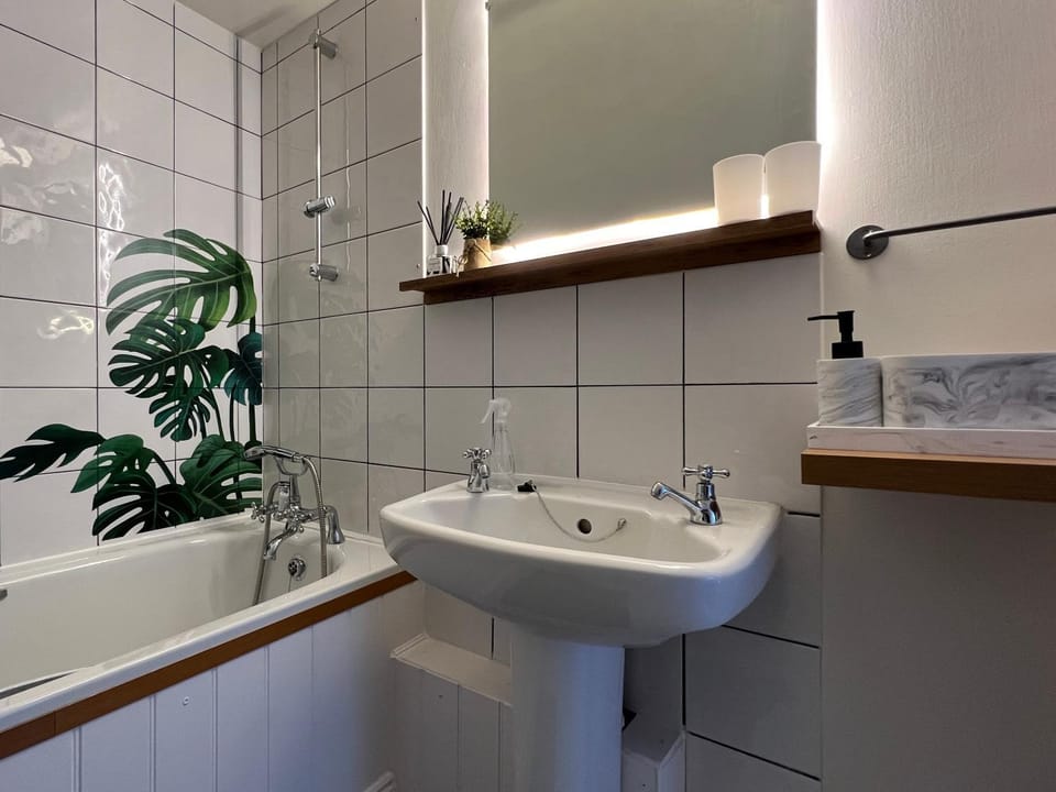 Bathroom, Bath