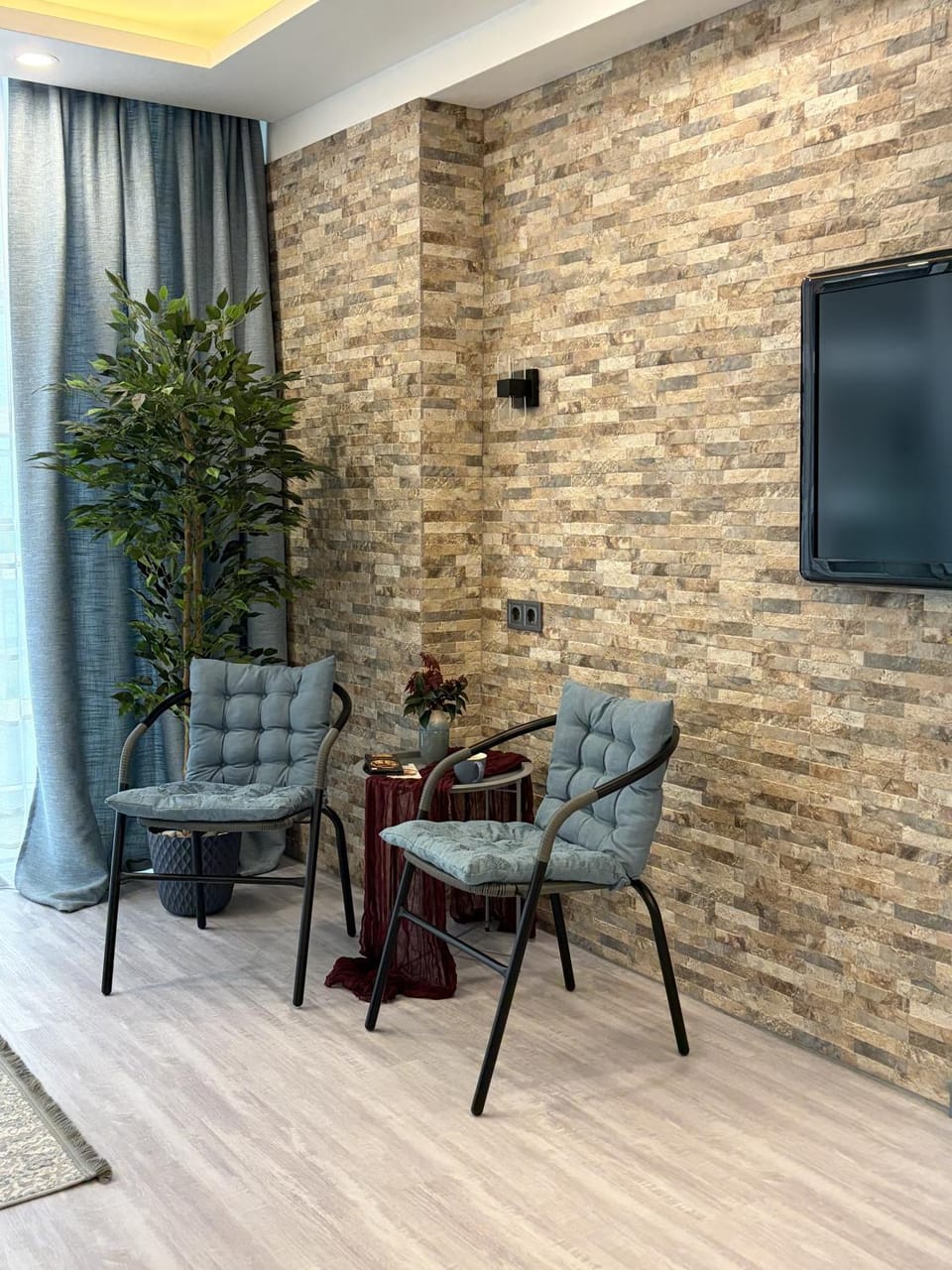 TV and multimedia, Living room, Lounge or bar, Seating area