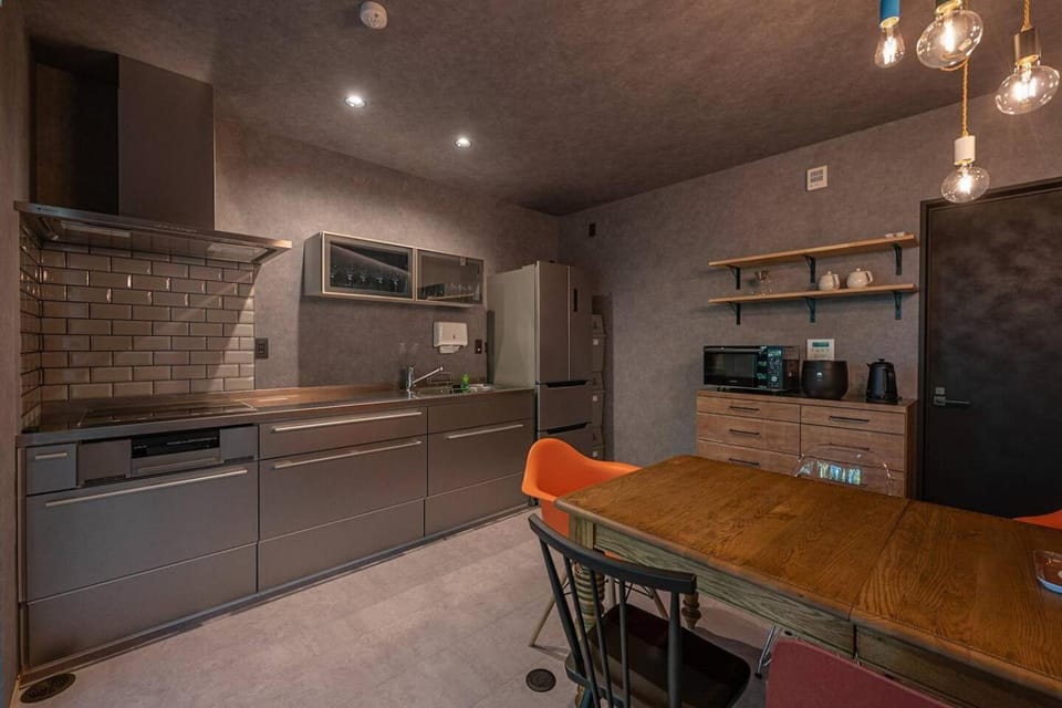 Coffee/tea facilities, Kitchen or kitchenette, Dining area, dishwasher, minibar, pet friendly, stove, toaster