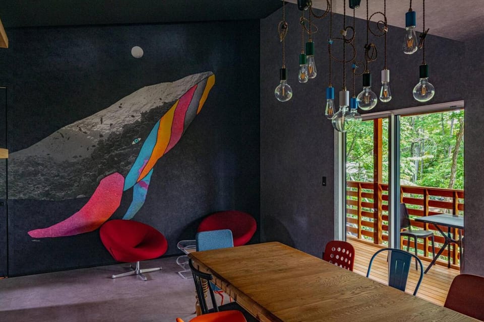 Seating area, Dining area