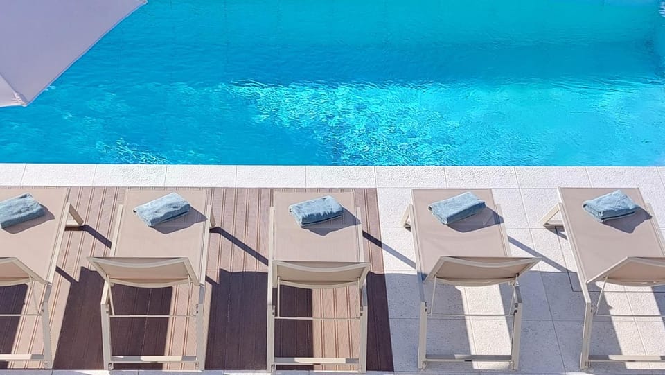 sunbed