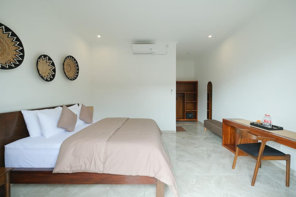 Bed, Living room, Photo of the whole room, Seating area, Dining area, Bedroom, air conditioner