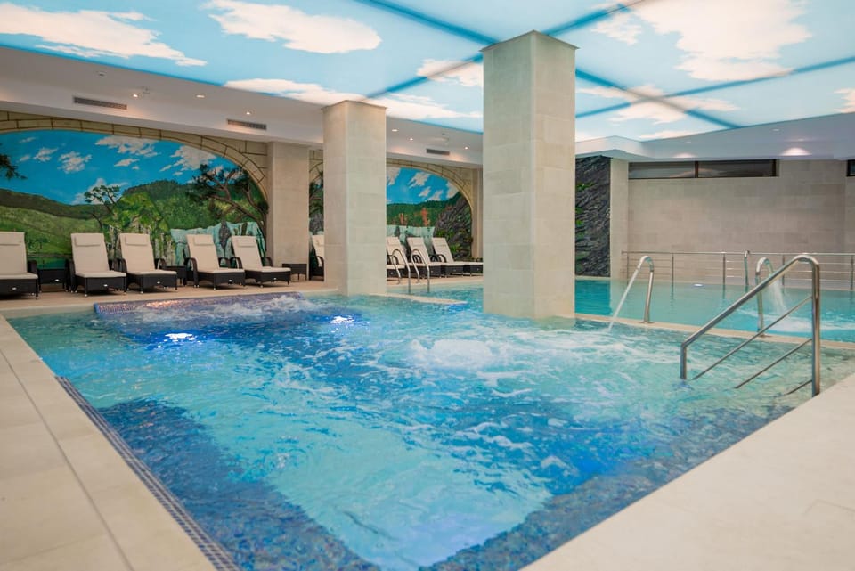 Spa and wellness centre/facilities, Swimming pool