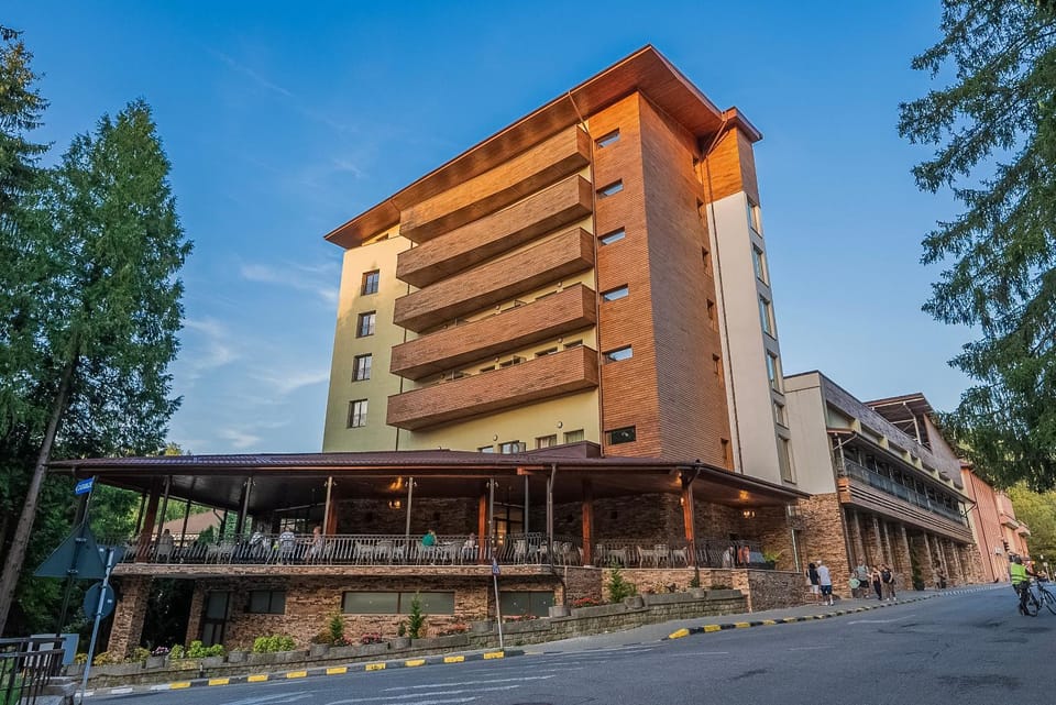 Property building, Day