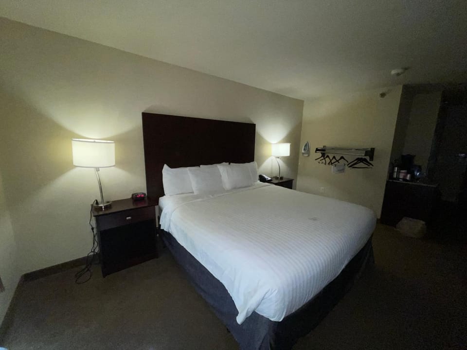 Bed, Bedroom, furniture, acessibility